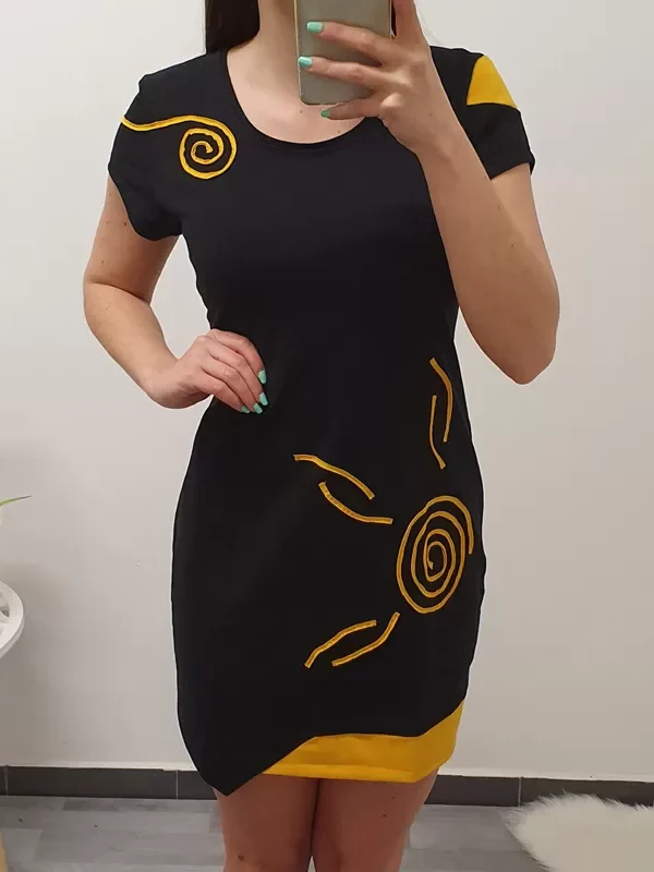 TUNIKA KELI RUMENA