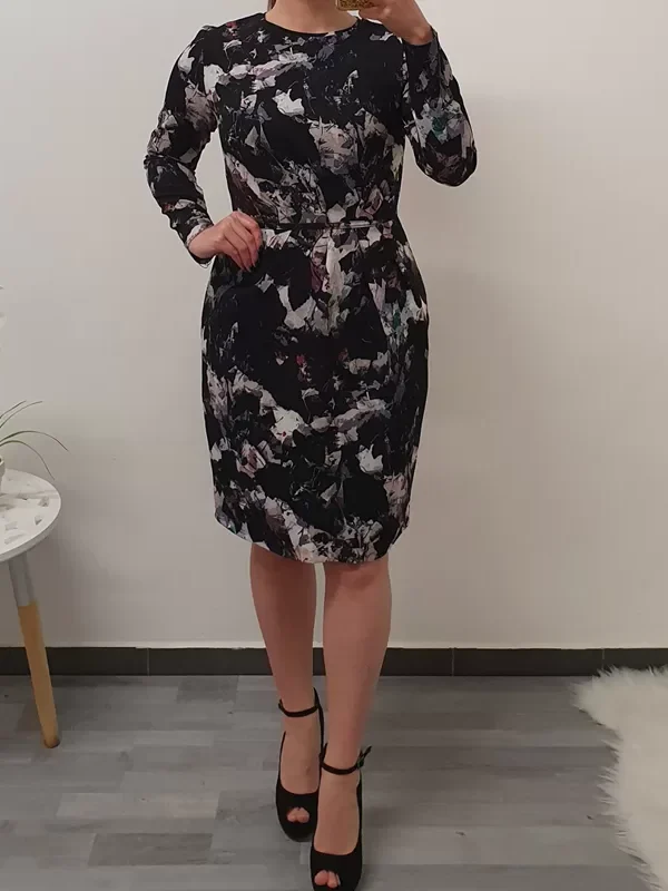 ELEGANTNA OBLEKA ČRNA VZOREC