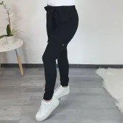 HLAČE Z ŽEPI NAOMI ČRNE - slika 2