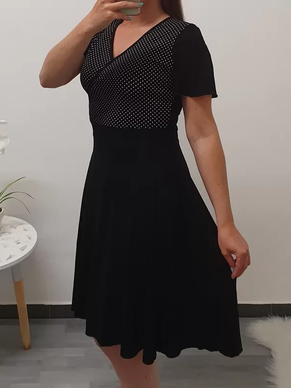OBLEKA RONJA ČRNA