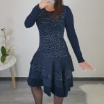 OBLEKA SUZI TEMNO MODRA ČRTA