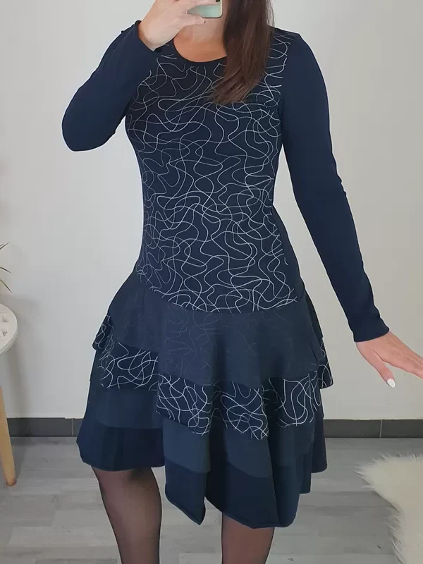 OBLEKA SUZI TEMNO MODRA ČRTA