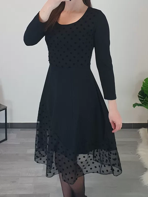 OBLEKA DEJANA ČRNA