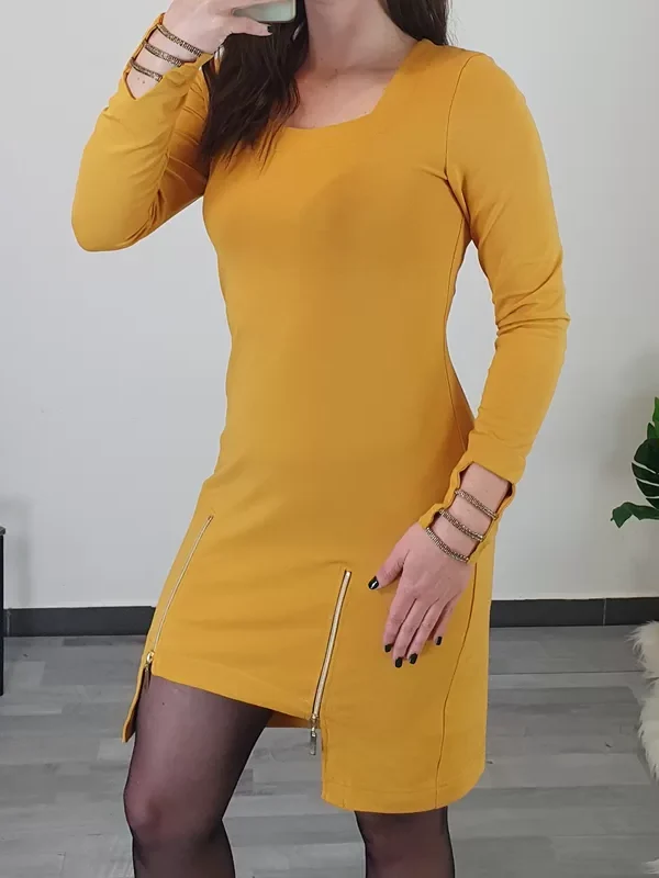 TUNIKA SILVA RUMENA