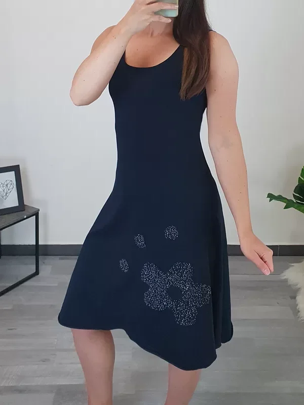 OBLEKA ANKA TEMNO MODRA