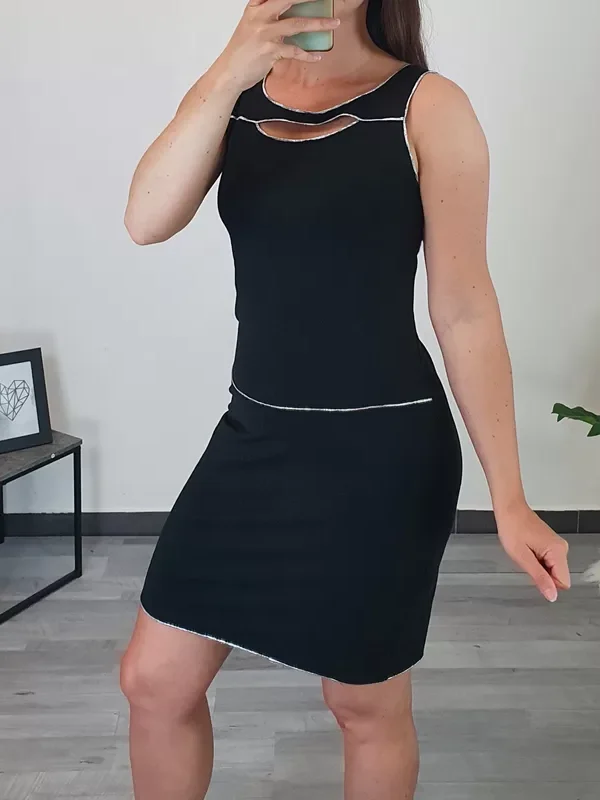 OBLEKA BLAŽKA ČRNA