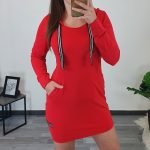 TUNIKA ESTA RDEČA