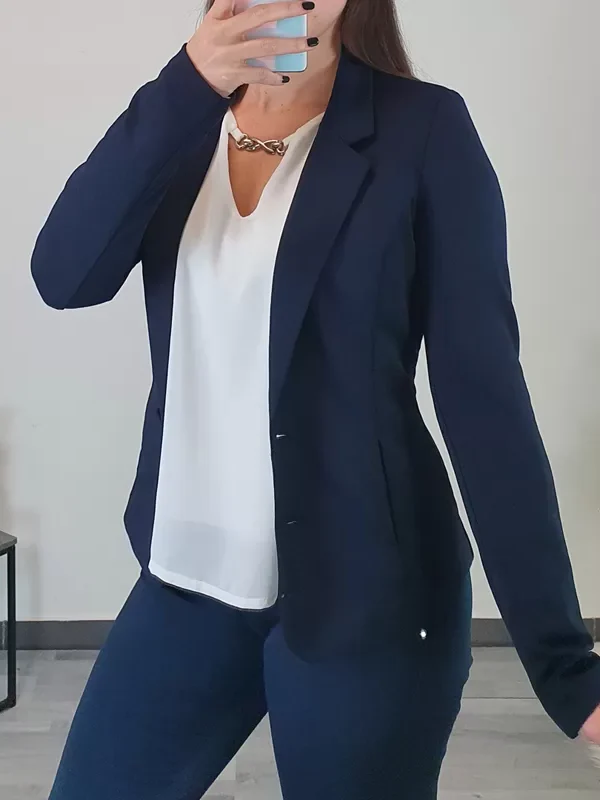 SAKO DANIELA TEMNO MODER