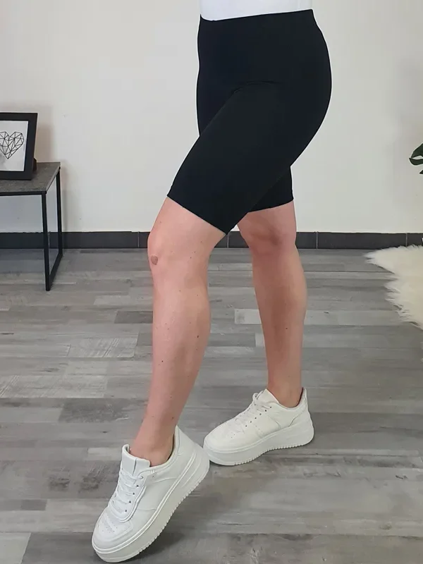 KRATKE PAJKICE ANE ČRNE