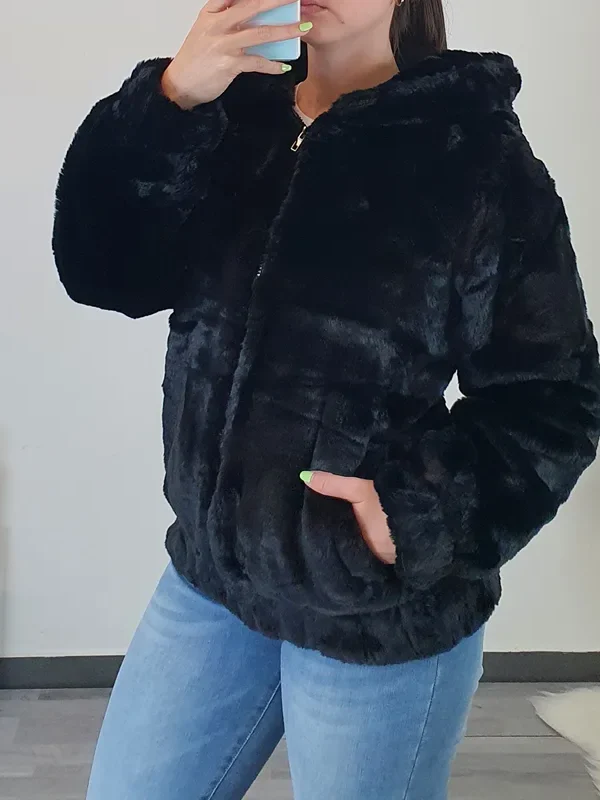 JAKNA 23100 ČRNA