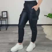 USNJENE HLAČE Z ŽEPI H27006 ČRNE